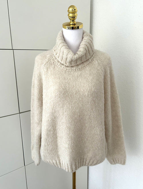 Cozy Rollkragen Pullover Creme